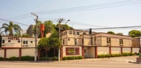Отель Giardino Hotel  Itaquaquecetuba